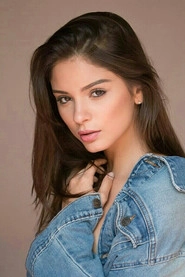 Ảnh diễn viên Ariana Saavedra